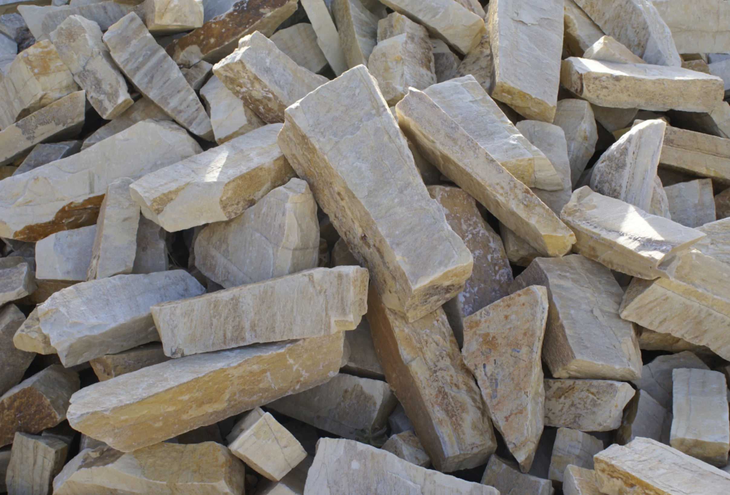 M2 Piedra Irregular Marfil Puntilla